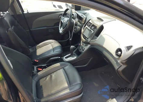 2015 Chevrolet Sonic Ltz Auto из США, поврежденный, VIN 1G1JE5SB9F4172023